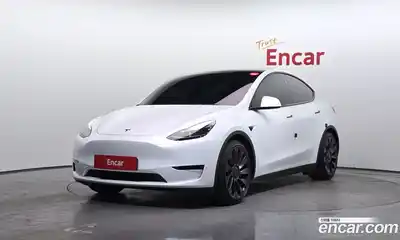 Tesla Model Y, 2024