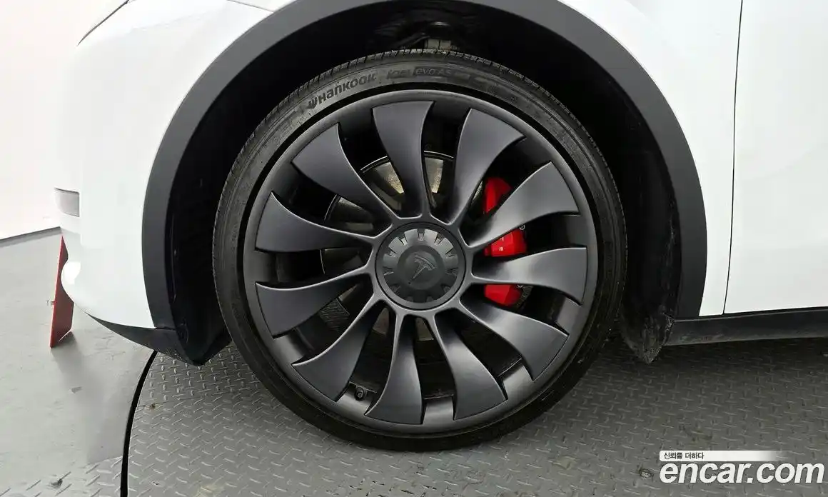 Tesla Model Y 2024 0.2 гидро в Москве № 167721, фото 5