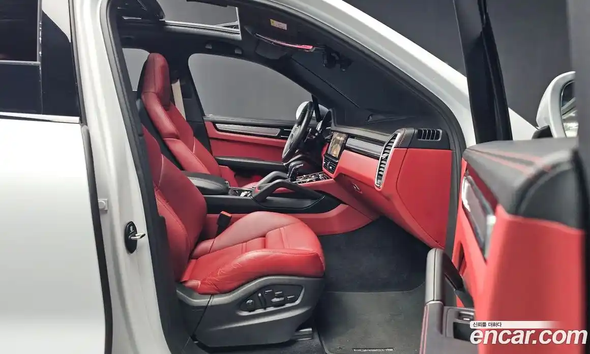 Porsche Cayenne 2023 3.0 гидро в Москве № 213154, фото 11