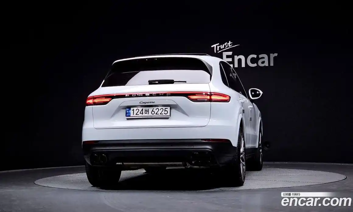 Porsche Cayenne 2023 3.0 гидро в Москве № 213154, фото 4