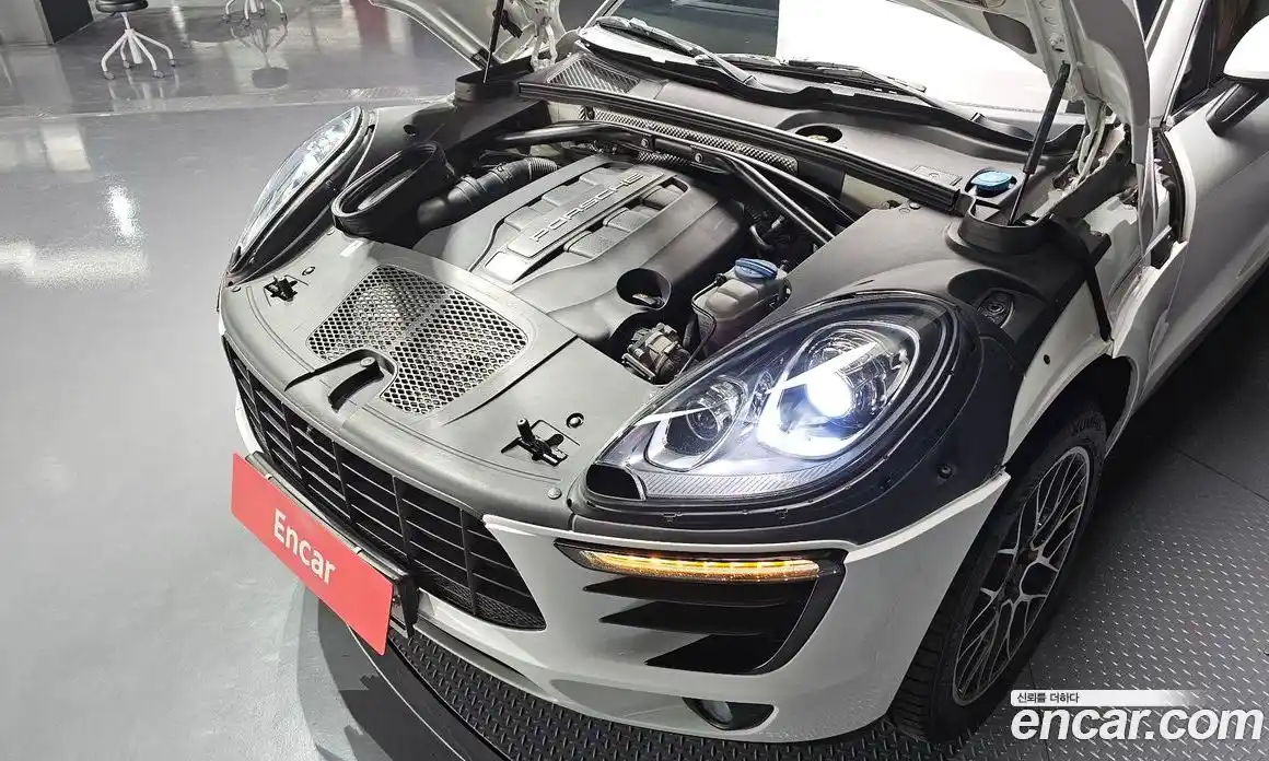 Porsche Macan 2016 3.0 гидро в Москве № 230985, фото 6