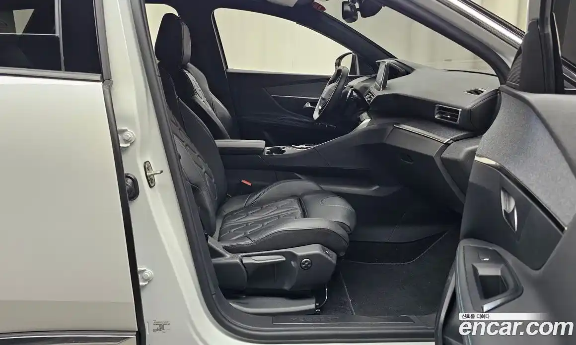 Peugeot 3008 2024 1.2 гидро в Москве № 257263, фото 11