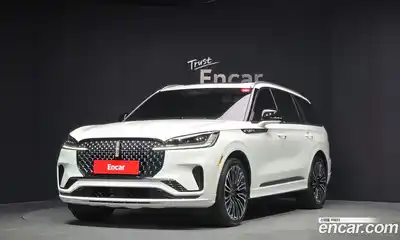 Lincoln Aviator, 2024