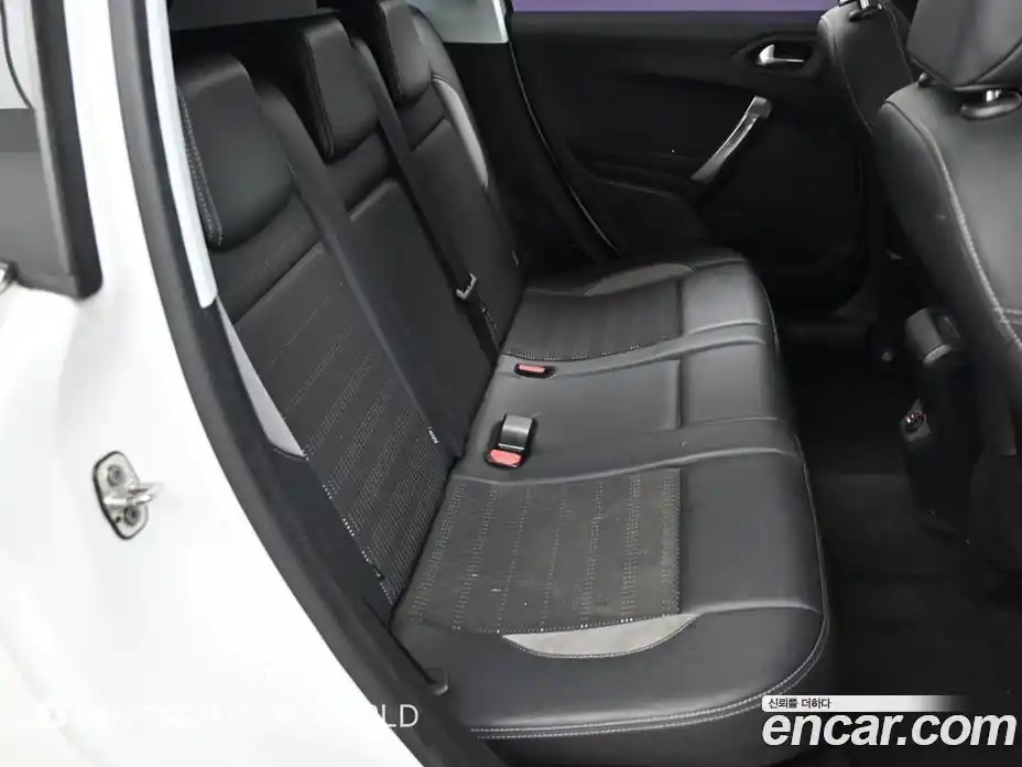 Peugeot 2008 2015 1.6 гидро в Москве № 284595, фото 12