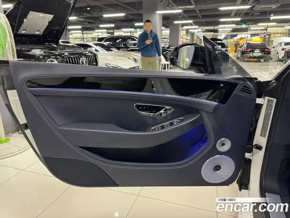 Bentley Continental 2023 4.0 гидро в Москве № 366425, фото 7