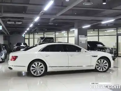 Bentley Flying Spur 2021 4.0 гидро в Москве № 366428, миниатюра 2