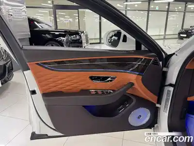 Bentley Flying Spur 2021 4.0 гидро в Москве № 366428, миниатюра 7