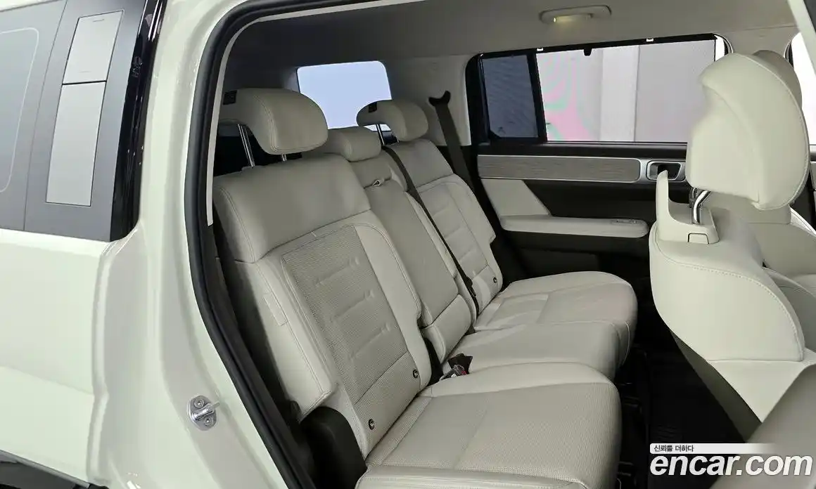 Hyundai Santa Fe 2025 1.6 Автомат в Москве № 1171271, фото 12