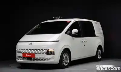 Hyundai Staria, 2025