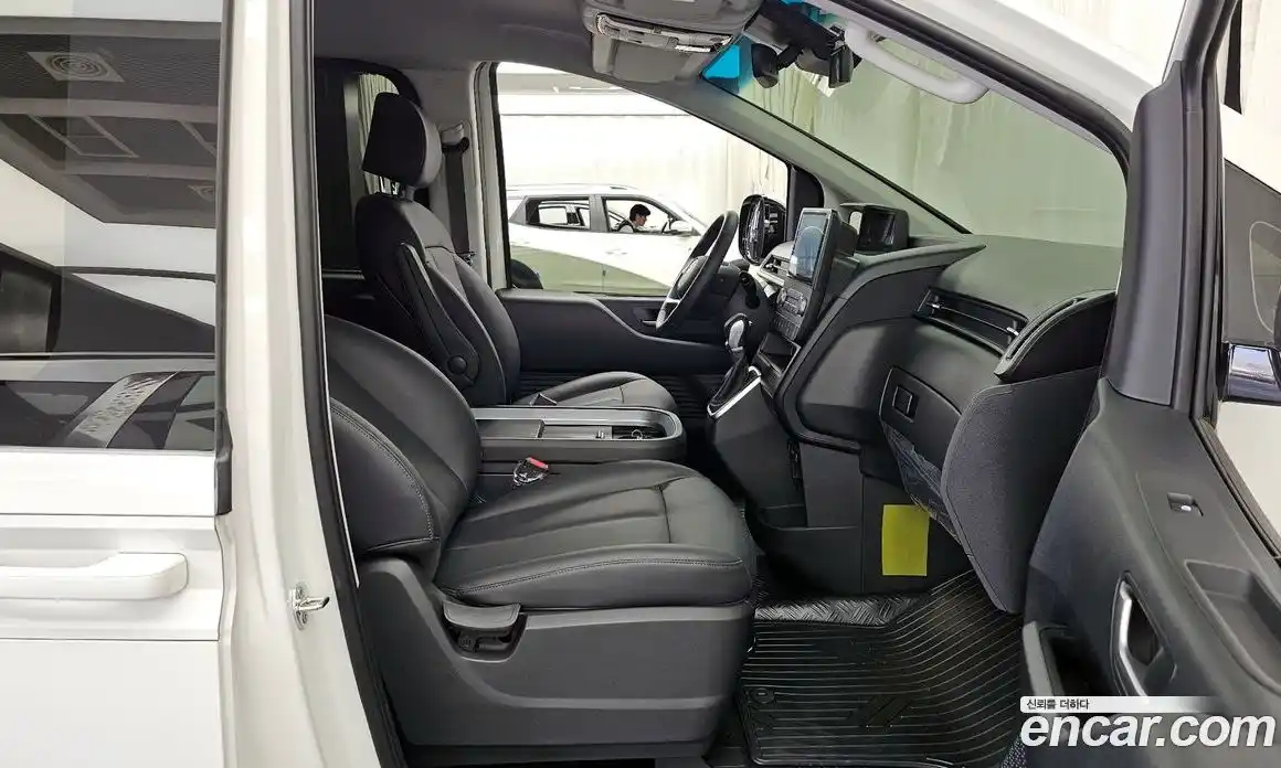 Hyundai Staria 2025 2.2 гидро в Москве № 1171306, фото 11