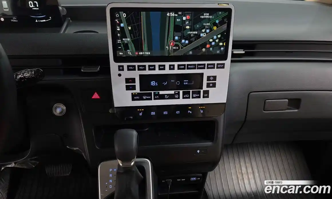 Hyundai Staria 2024 3.5 Автомат в Москве № 1171308, фото 14