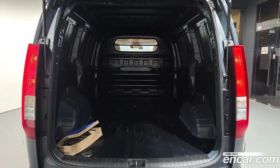 Hyundai Staria 2024 3.5 Автомат в Москве № 1171308, фото 20