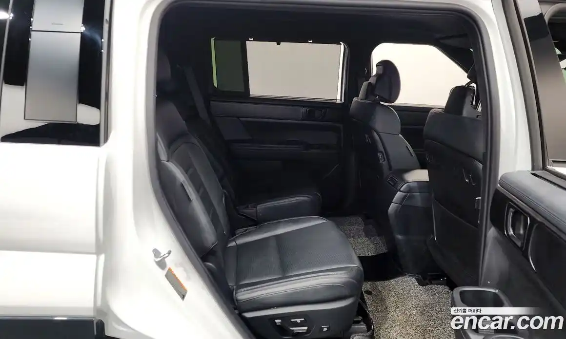 Hyundai Santa Fe 2023 1.6 Автомат в Москве № 1171447, фото 12