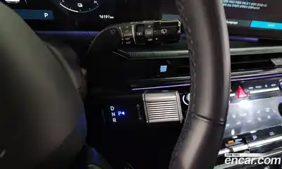 Hyundai Santa Fe 2023 1.6 Автомат в Москве № 1171447, миниатюра 9