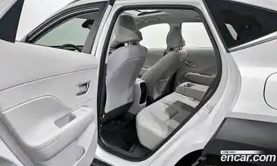 Hyundai Kona 2023 1.6 Автомат в Москве № 1171725, миниатюра 11