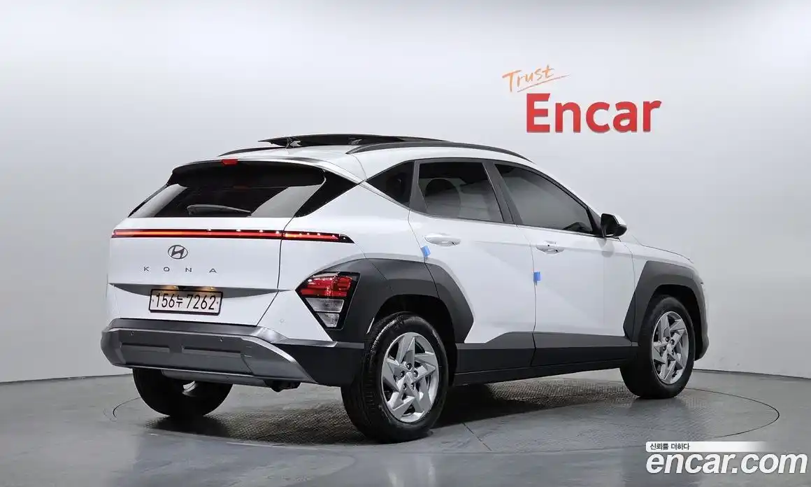 Hyundai Kona 2023 1.6 Автомат в Москве № 1171725, фото 2