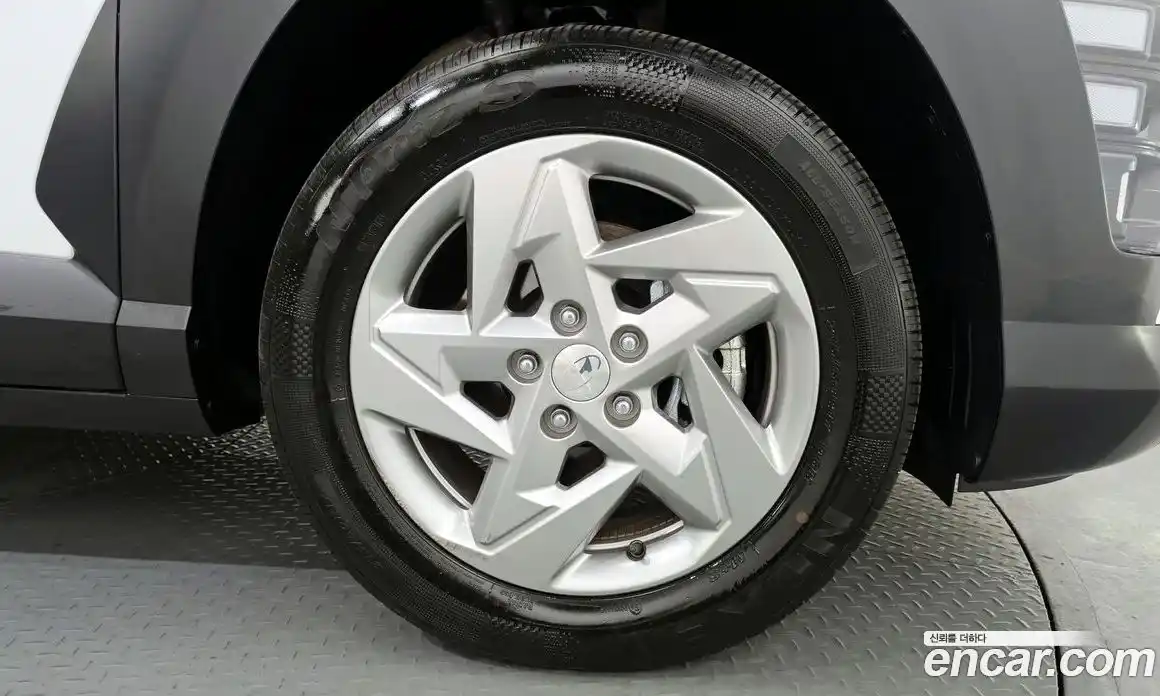 Hyundai Kona 2023 1.6 Автомат в Москве № 1171725, фото 5