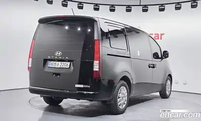 Hyundai Staria 2025 2.2 гидро в Москве № 1171752, миниатюра 2