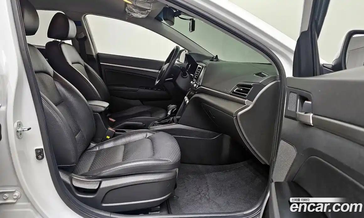 Hyundai Avante 2019 1.6 гидро в Москве № 1171774, фото 11