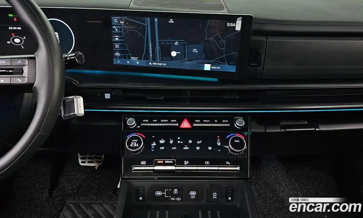 Hyundai Santa Fe 2024 1.6 Автомат в Москве № 1171780, фото 15