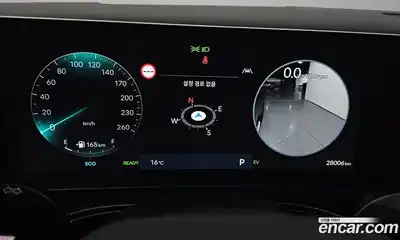 Hyundai Santa Fe 2024 1.6 Автомат в Москве № 1171780, миниатюра 8