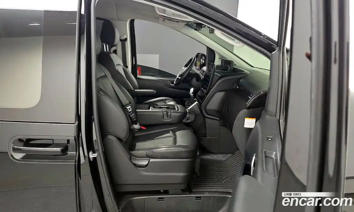 Hyundai Staria 2025 1.6 Автомат в Москве № 1171940, фото 11