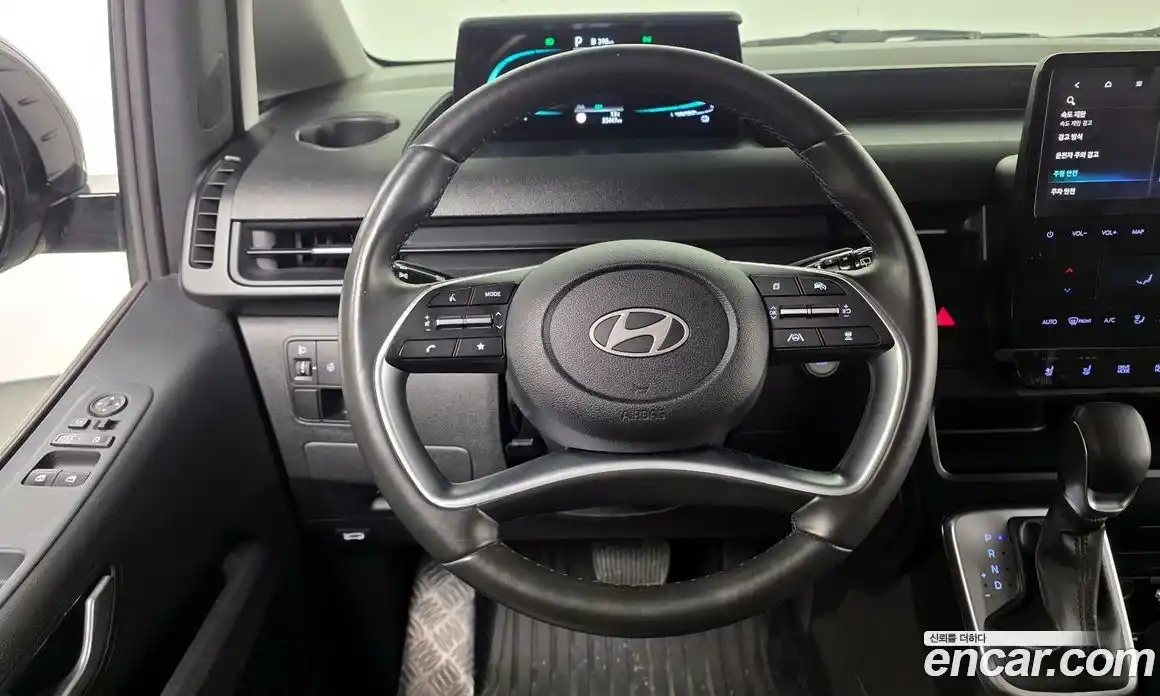 Hyundai Staria 2025 1.6 Автомат в Москве № 1171940, фото 13