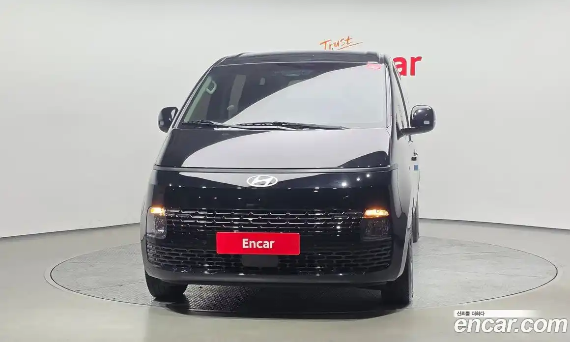 Hyundai Staria 2025 1.6 Автомат в Москве № 1171940, фото 3