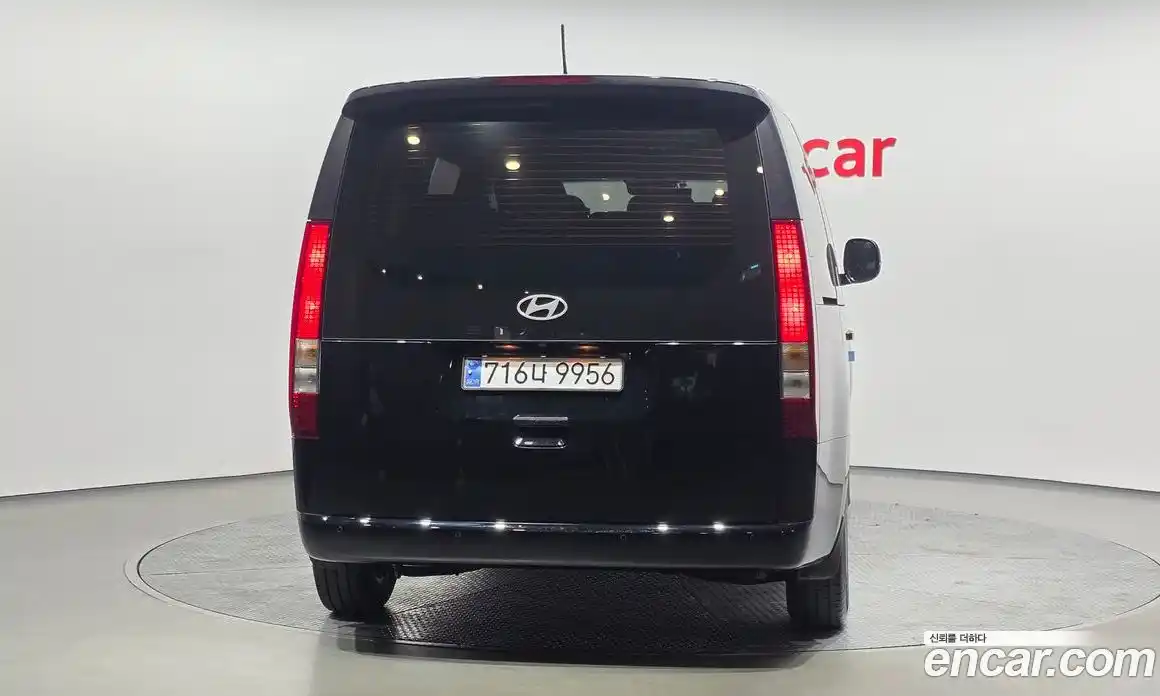 Hyundai Staria 2025 1.6 Автомат в Москве № 1171940, фото 4