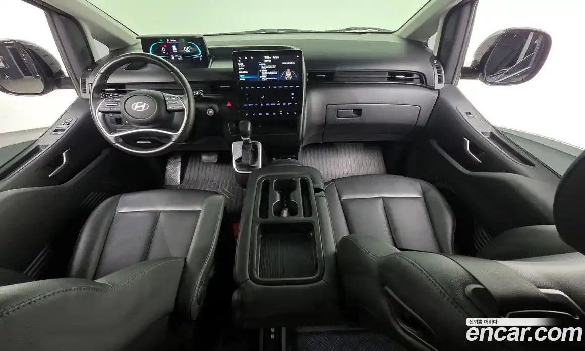 Hyundai Staria 2025 1.6 Автомат в Москве № 1171940, фото 7