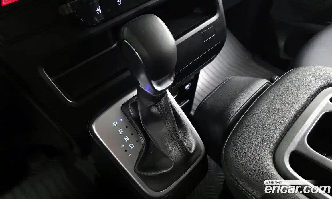 Hyundai Staria 2025 1.6 Автомат в Москве № 1171940, фото 9