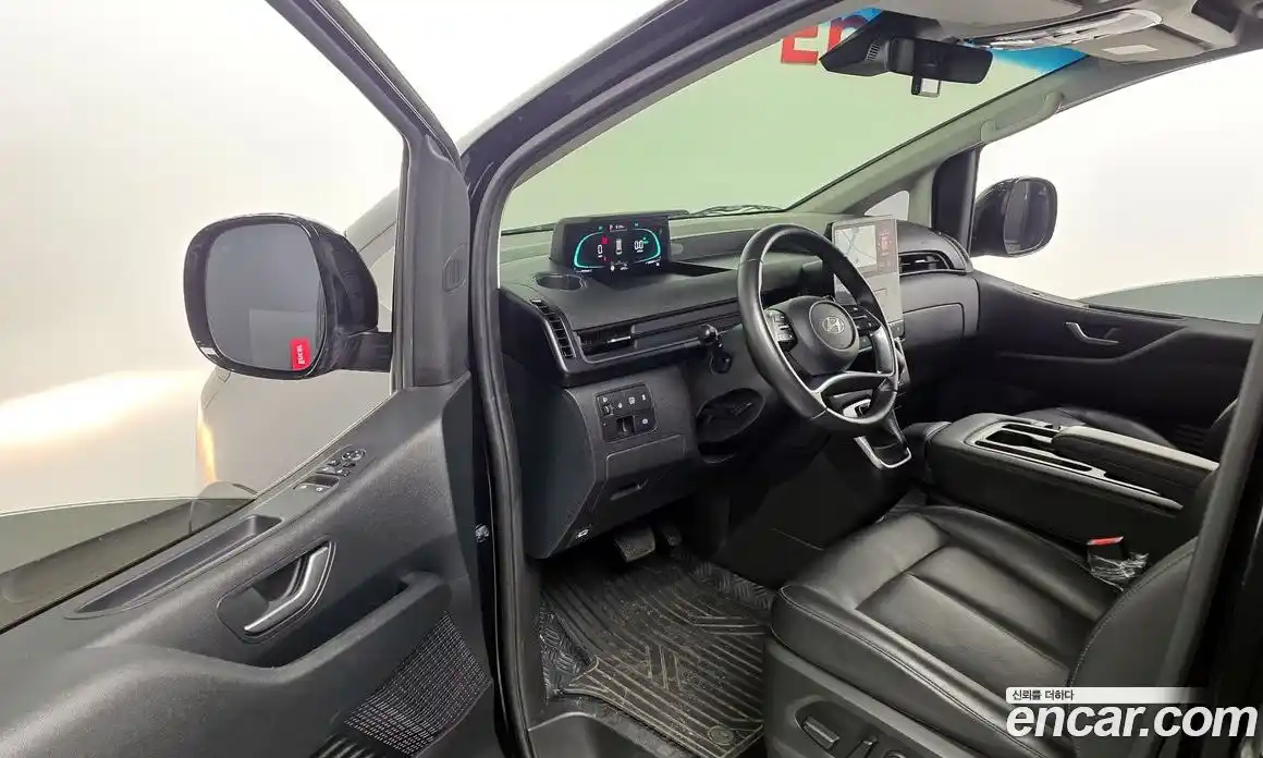 Hyundai Staria 2025 1.6 Автомат в Москве № 1171940, фото 10