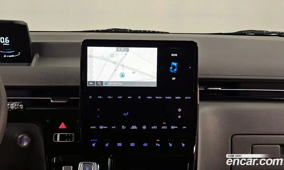 Hyundai Staria 2024 3.5 Автомат в Москве № 1171984, фото 11