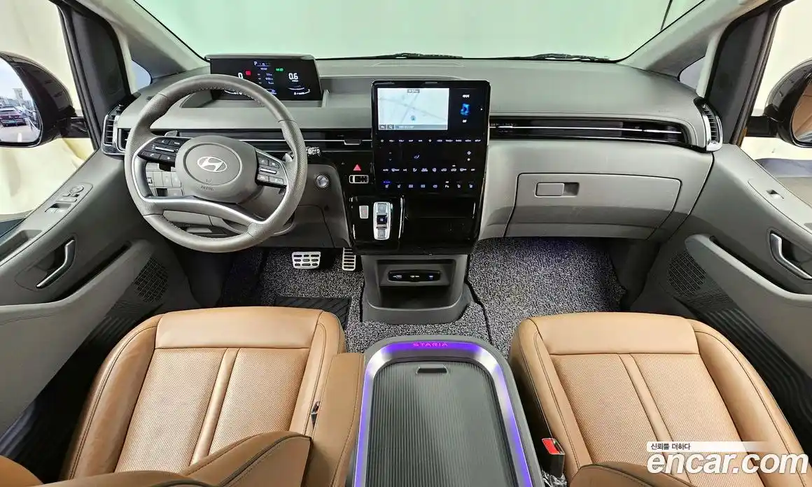 Hyundai Staria 2024 3.5 Автомат в Москве № 1171984, фото 7