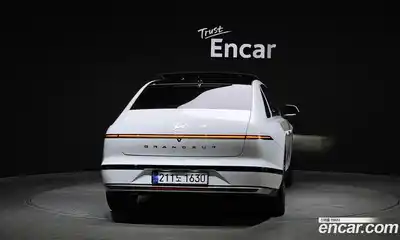 Hyundai Grandeur 2023 1.6 Автомат в Москве № 1172077, миниатюра 4