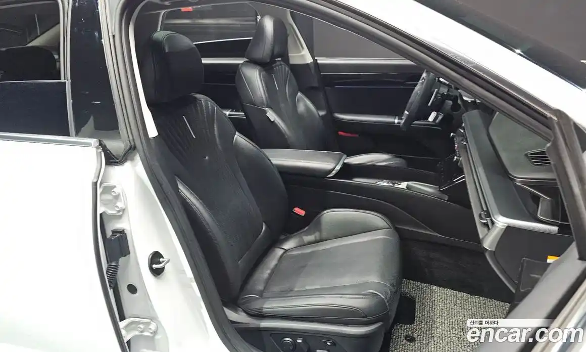 Hyundai Grandeur 2023 1.6 Автомат в Москве № 1172077, фото 10