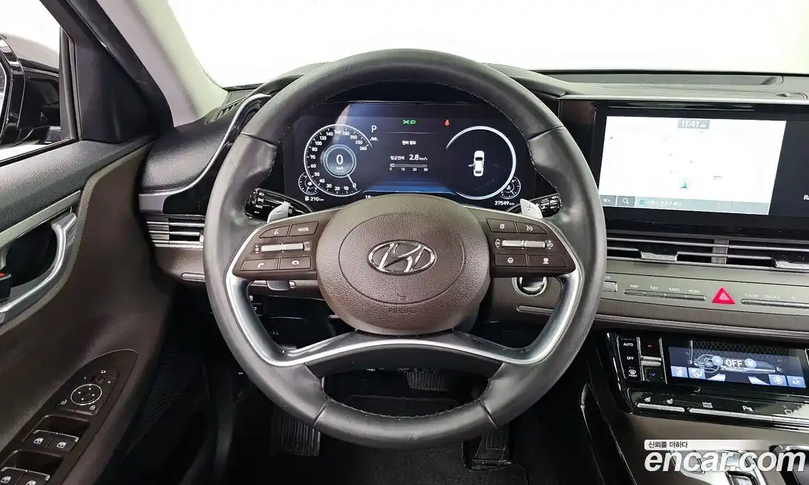 Hyundai Grandeur 2022 2.5 Автомат в Москве № 1172084, фото 13