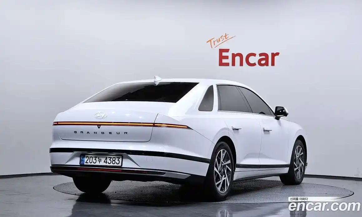 Hyundai Grandeur 2023 1.6 Автомат в Москве № 1172098, фото 2