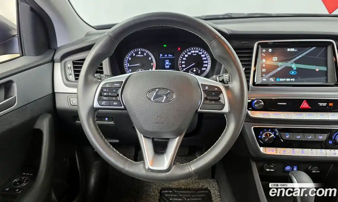 Hyundai Sonata 2018 2.0 Автомат в Москве № 1172112, фото 13