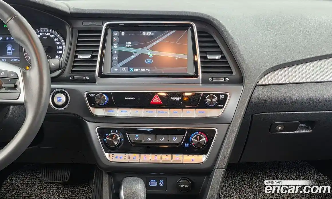 Hyundai Sonata 2018 2.0 Автомат в Москве № 1172112, фото 14