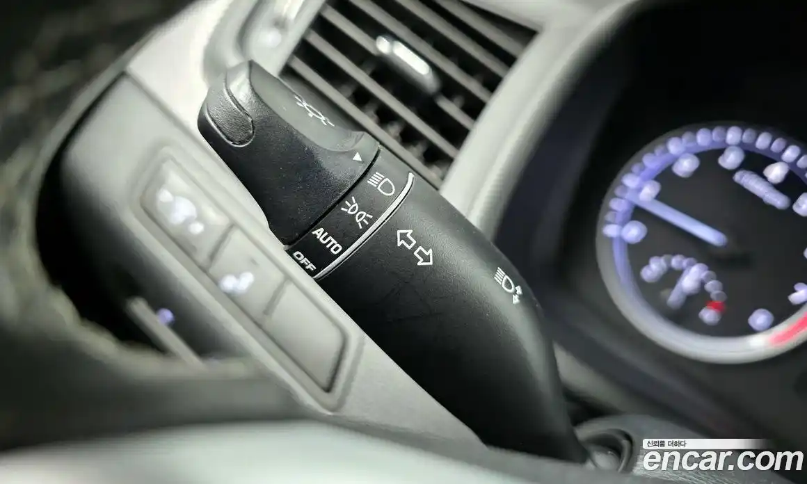 Hyundai Sonata 2018 2.0 Автомат в Москве № 1172112, фото 19