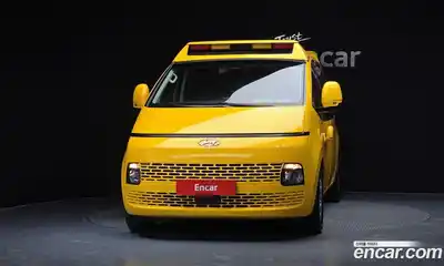 Hyundai Staria 2023 3.5 Автомат в Москве № 1172119, миниатюра 3