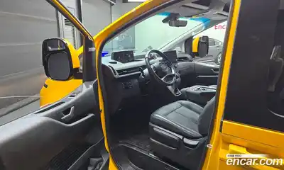 Hyundai Staria 2023 3.5 Автомат в Москве № 1172119, миниатюра 10