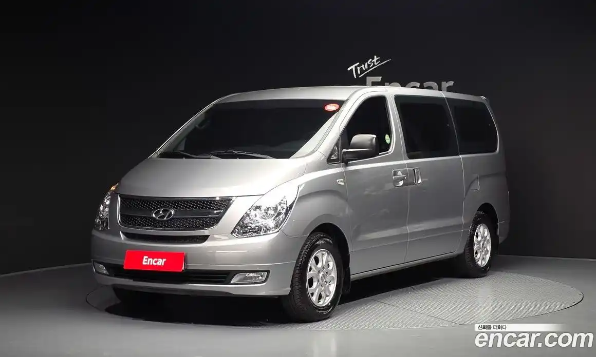 Hyundai Starex 2013 2.5 Автомат в Москве № 1172129, фото 1