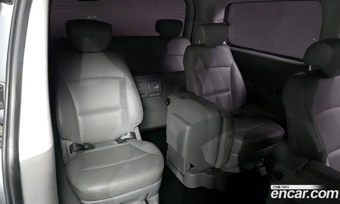 Hyundai Starex 2013 2.5 Автомат в Москве № 1172129, фото 13