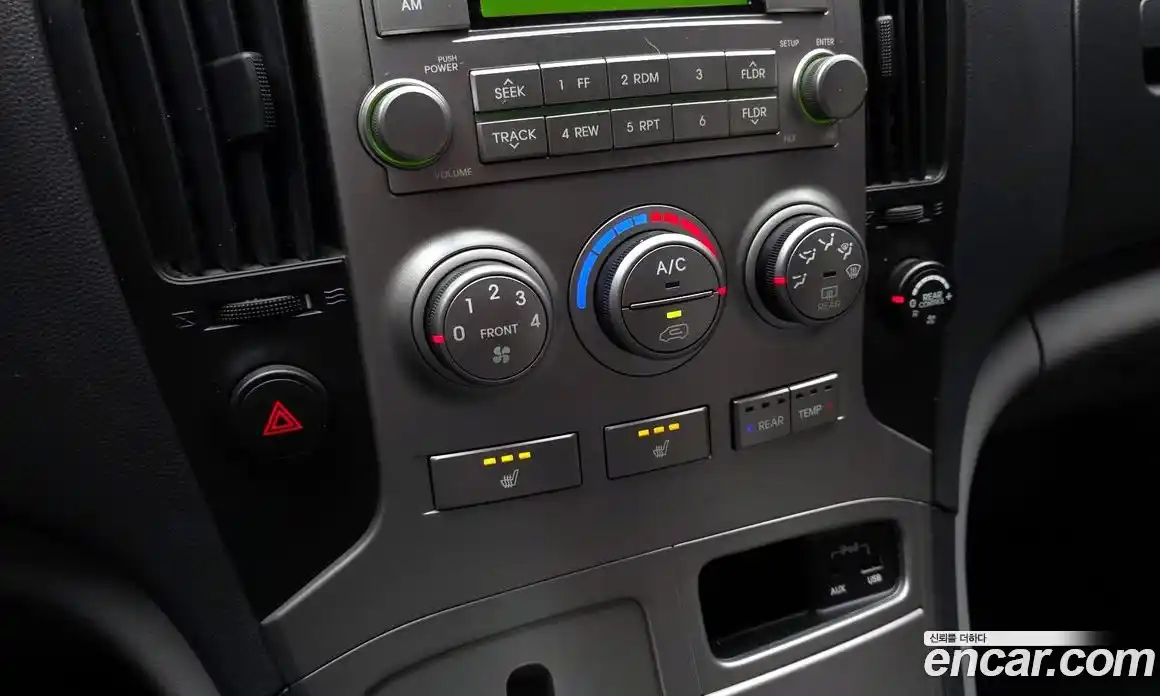 Hyundai Starex 2013 2.5 Автомат в Москве № 1172129, фото 16