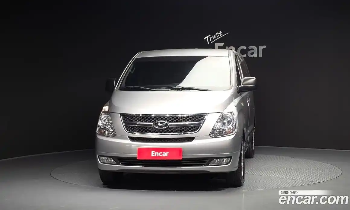 Hyundai Starex 2013 2.5 Автомат в Москве № 1172129, фото 3