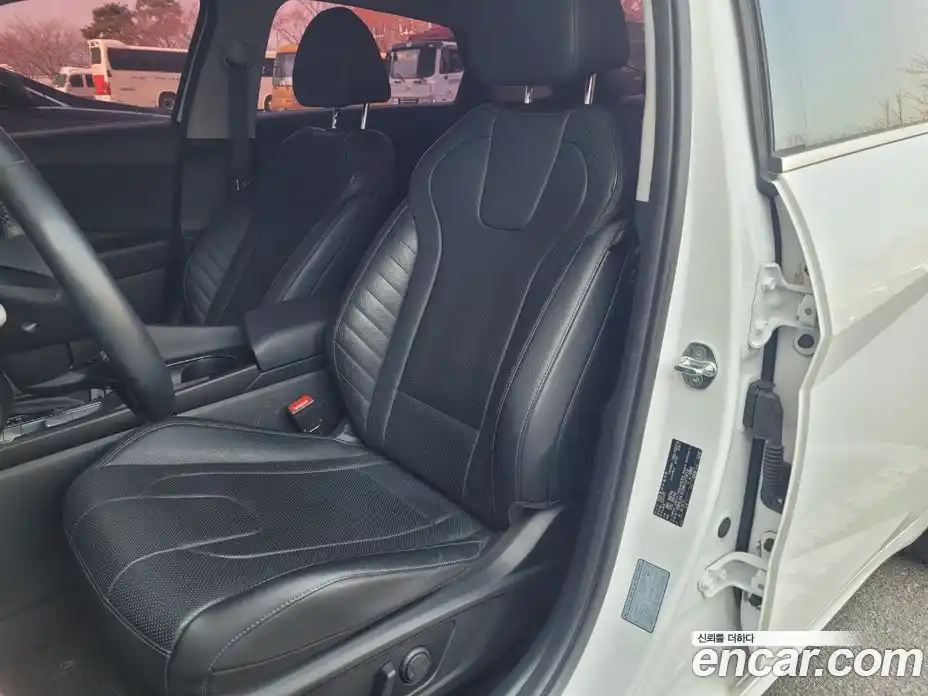 Hyundai Avante 2021 1.6 Автомат в Москве № 1172161, фото 10