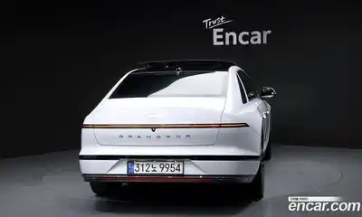 Hyundai Grandeur 2023 1.6 Автомат в Москве № 1172175, миниатюра 4