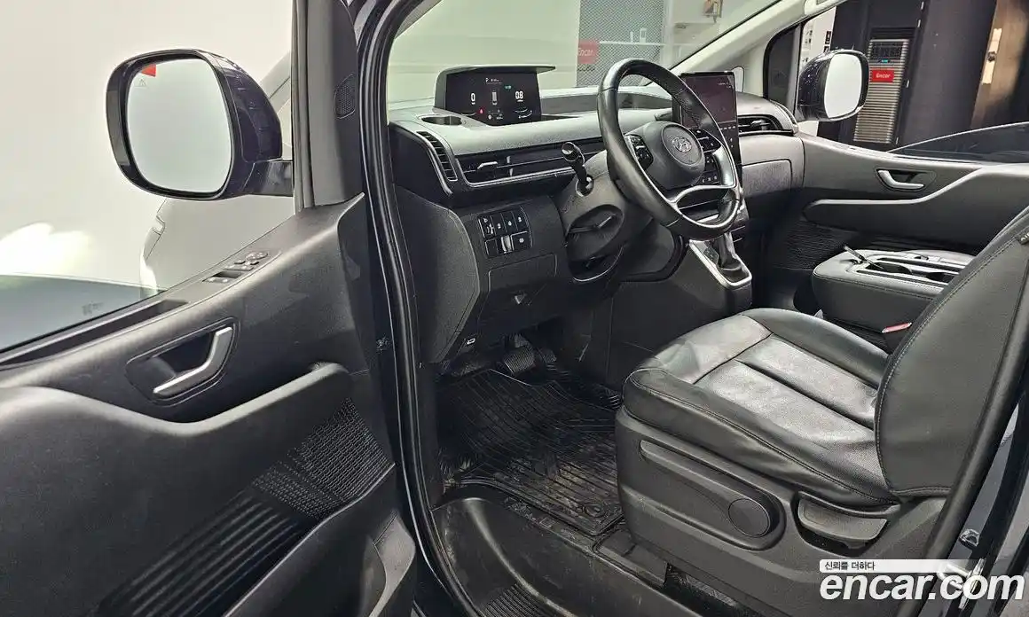 Hyundai Staria 2023 2.2 Автомат в Москве № 1172183, фото 11